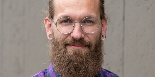 Portrait von Dr. Thorsten Schneider