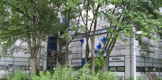HALLEN Aussenansicht der HALLEN der Plastik
