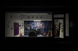 Aufnahme des Schaufensters der Ausstellung ONEROOMSHOW