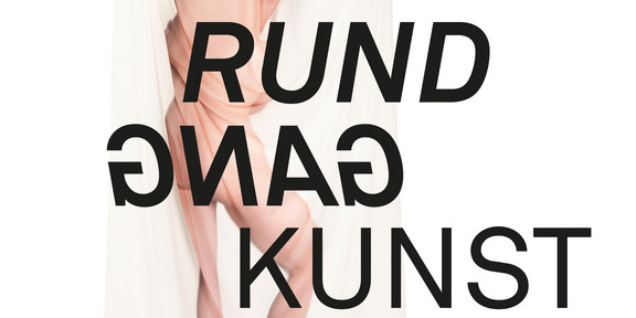 Bild mit Text "Rundgang Kunst" und eine künstlerische Arbeit: ein Textil auf den das Foto eines nackten in sich verdrehten Körpers gedruckt ist