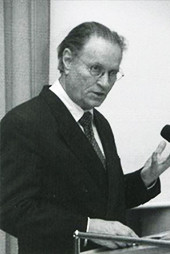 Prof. Dr. Dr. h. c. mult. Martin Warnke Prof. Dr. Dr. h. c. mult. Martin Warnke