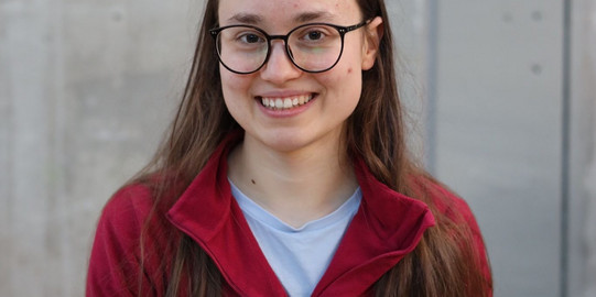 Studentische Hilfskraft Lisa Alameddin